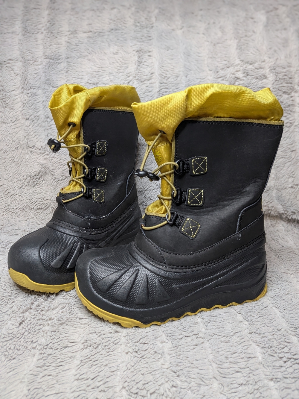 UGG Kids Black and Yellow Snow Boots Size 1